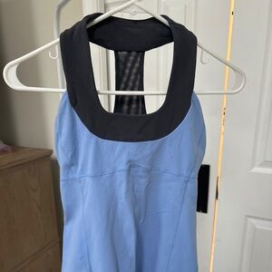 Lululemon workout top